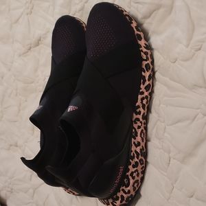 Adidas Women's Ultraboost 5.0 DNA Running Shoe Size 8